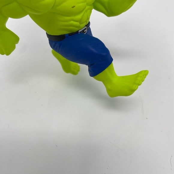 The Hulk Action Figure Ornament - Picture 3 of 5